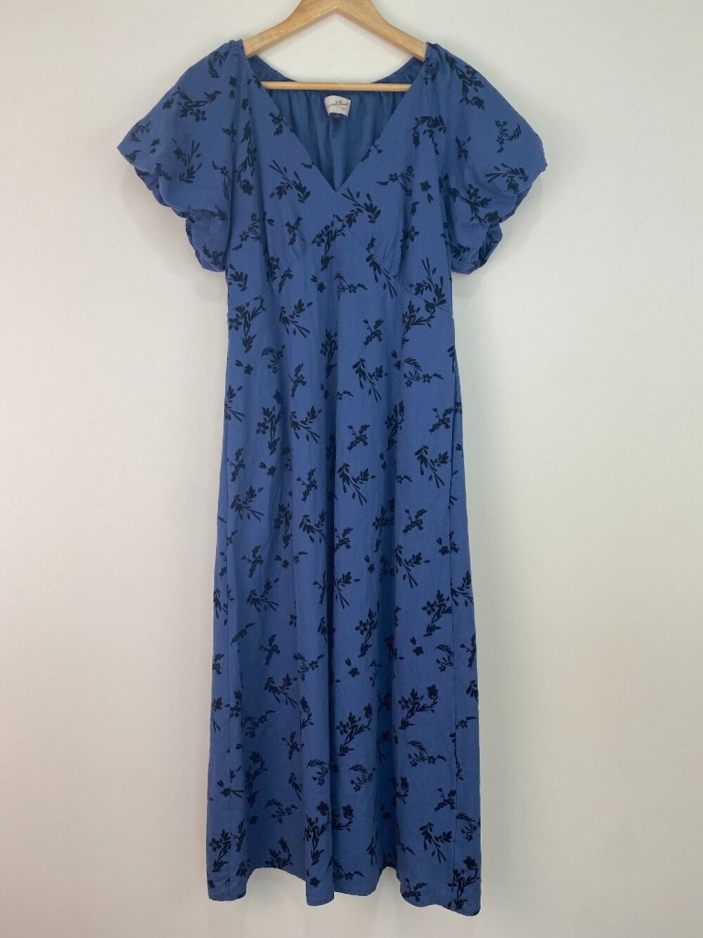 Universal Thread Blue Floral Puff Sleeve Midi Dress | M
